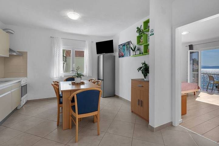 Ganze Wohnung, 3-Zimmer-Ferienwohnung am Strand Podgora, Makarska in Podgora, Makarska Riviera