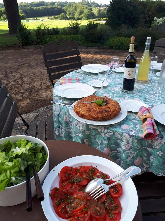 Chambre d’hôte pour 2 personnes avec vue in Royères, Région de Limoges