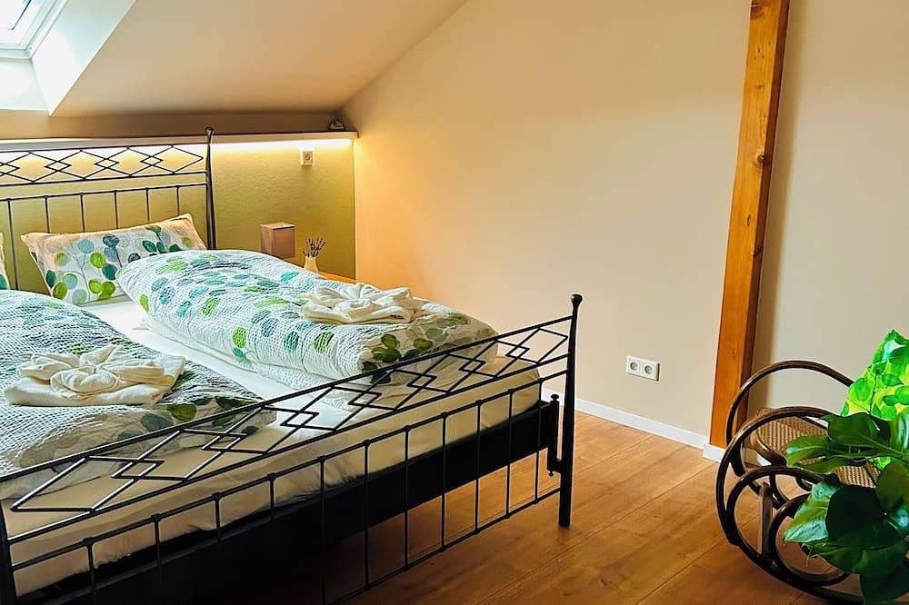 Ganze Wohnung, Fewo \"Bei Freunden\" \ngemütliche Ferienwohnung am Waldrand \nkinderfreundlich in Naumburg (Hessen), Hessisches Bergland