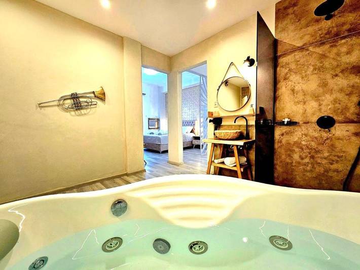 Appart’hôtel pour 2 personnes, avec jacuzzi et balcon