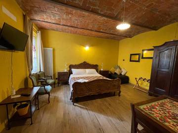 Chambre d’hôte pour 2 personnes, avec jardin à Treiso