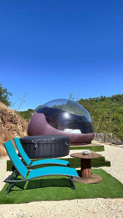 Les bulles du Gourg in Lassouts, L'Aubrac