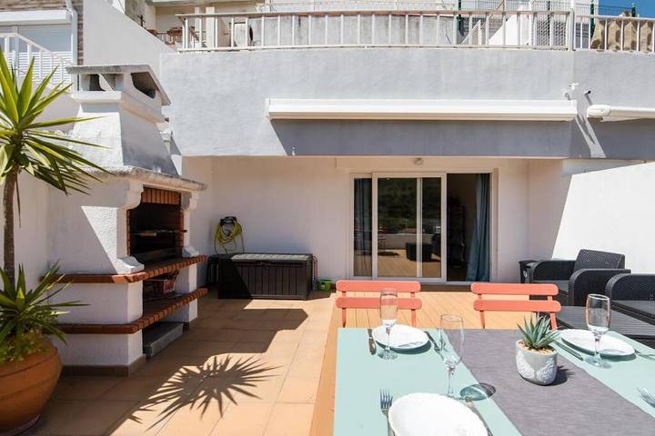 Apartamento de férias para 3 pessoas, com terraço e vista em Sesimbra