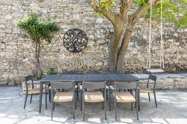 Ferienhaus für 8 Personen mit Pool in Connaux, Nimes und Umgebung