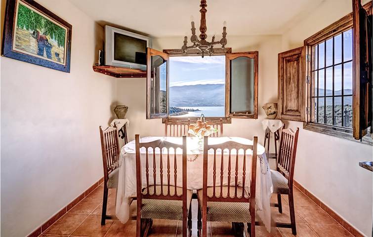 Casa rural para 8 personas, con terraza además de vistas al lago y piscina en Iznájar - 2