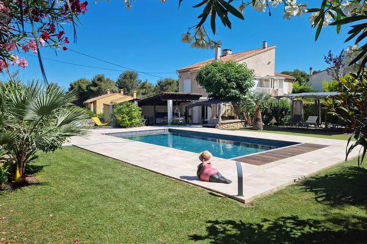 Apartamento de vacaciones para 5 personas, con jardín además de piscina y balcón - 1