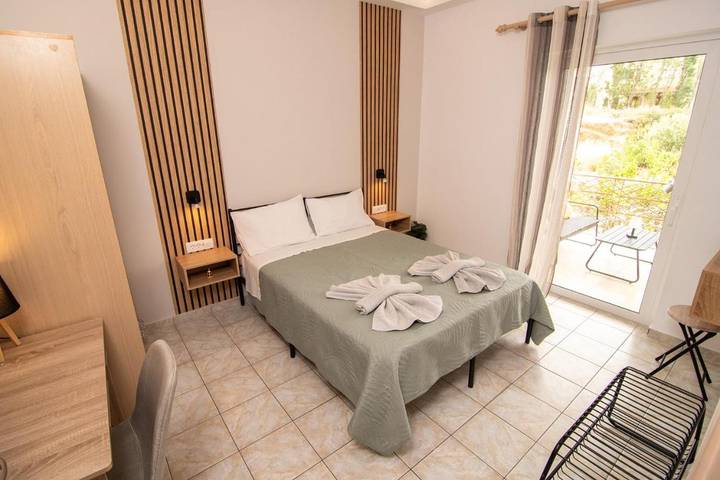 Gîte pour 3 personnes, avec vue et terrasse dans Palaiochora - 3