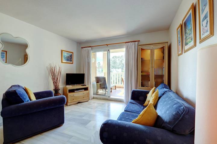 Ferienwohnung für 5 Personen, mit Kinderpool und Garten in Marbella - 4