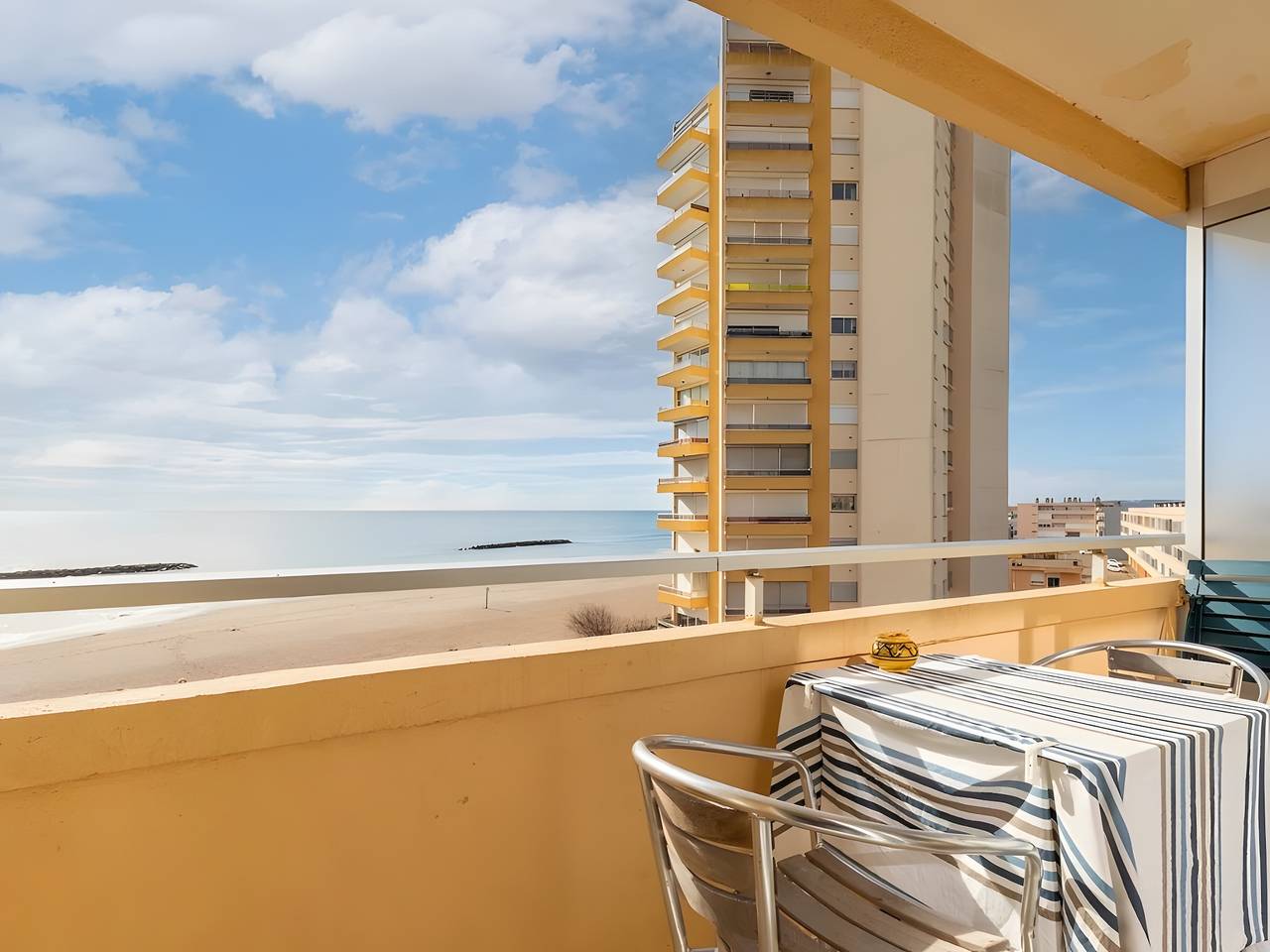 Ganze Wohnung, Apartment 'Maison De La Plage' mit Meerblick, Wlan und Klimaanlage in Valras-Plage, Mittelmeerküste (Frankreich)