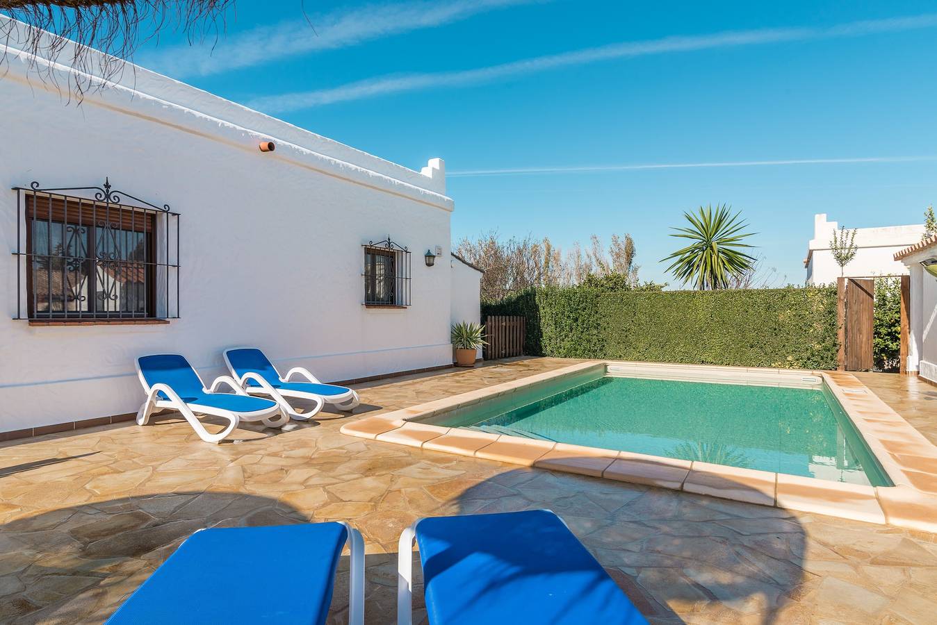 Cosy Holiday Home with Pool - Casa del Estanque in Conil de la Frontera, Costa de la Luz