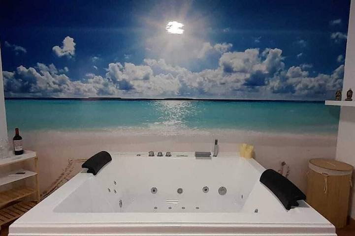 Air house with hydromassage in Miguel Esteban, Comarca de la Mancha