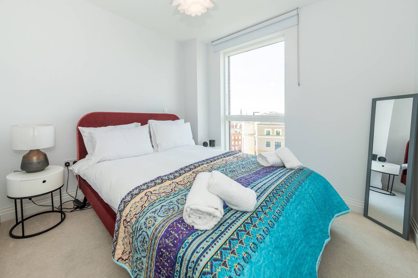 Apartamento entero, Modern Riverside Flat | Balcony | Central Location - Pass the Keys in Reading, Berkshire