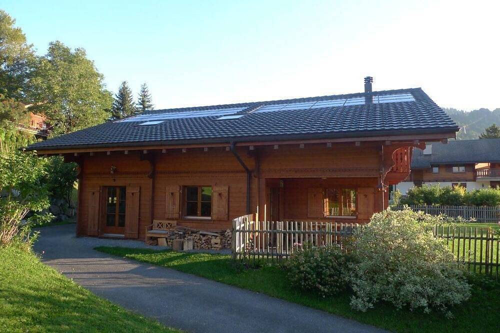 Charmant chalet familial dans les Alpes suisses près des remontées mécaniques et piste cyclable in Gryon, Alpes Vaudoises