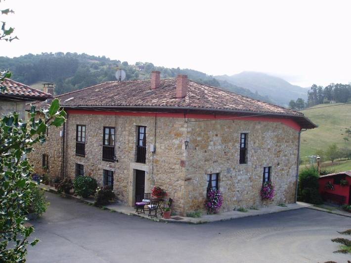Casa rural para 5 personas, con Terraza y Vistas en Parres