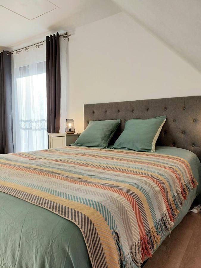 Gîte pour 3 personnes, avec jardin et vue à Cuvergnon