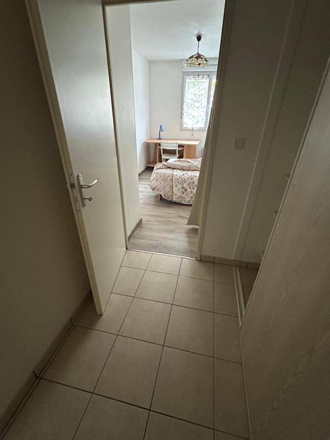 Appartement entier, Two-Bedroom Apartment in Ambilly, Région de Saint-Julien-en-Genevois