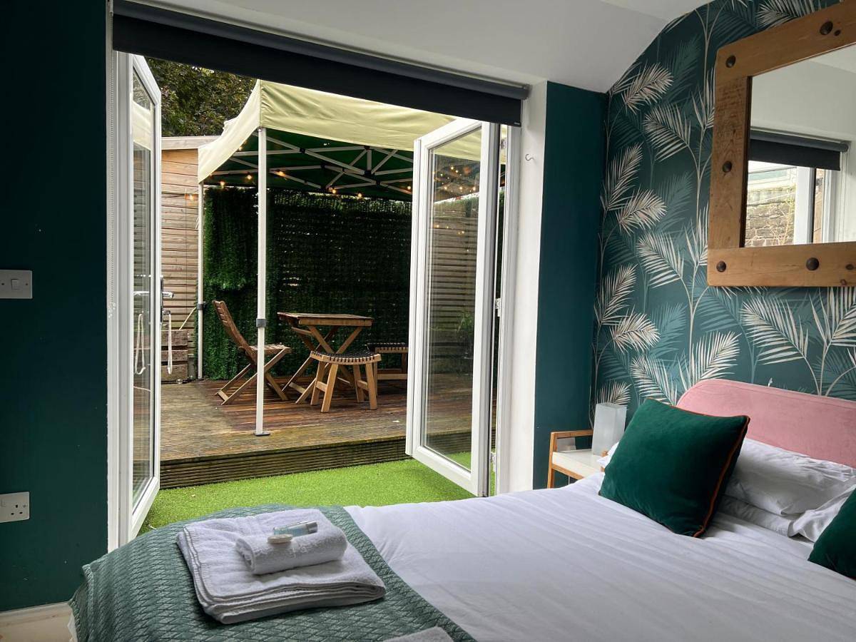 Entire apartment, Two-Bedroom Apartment in Botany Bay, Kent