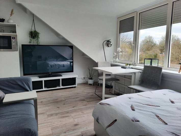 BnB für 2 Personen, mit Terrasse und Ausblick in Groningen