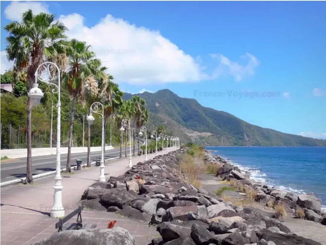 Entire apartment, Cozy Apartment near Basse-Terre, 57 m² with Balcony in Basse-Terre, Guadeloupe (Caribbean)