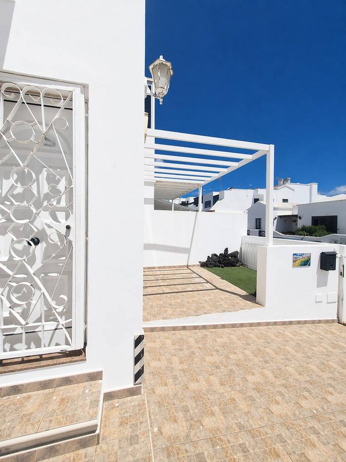 Ganze Wohnung, Casa Donna - Dos habitaciones, wifi y patio en Pla in Playa Honda, San Bartolomé