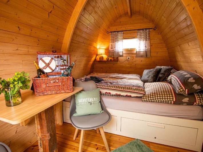 Ferienhaus für 2 Personen, mit Garten und Terrasse sowie Sauna und Ausblick in Lichtenfels