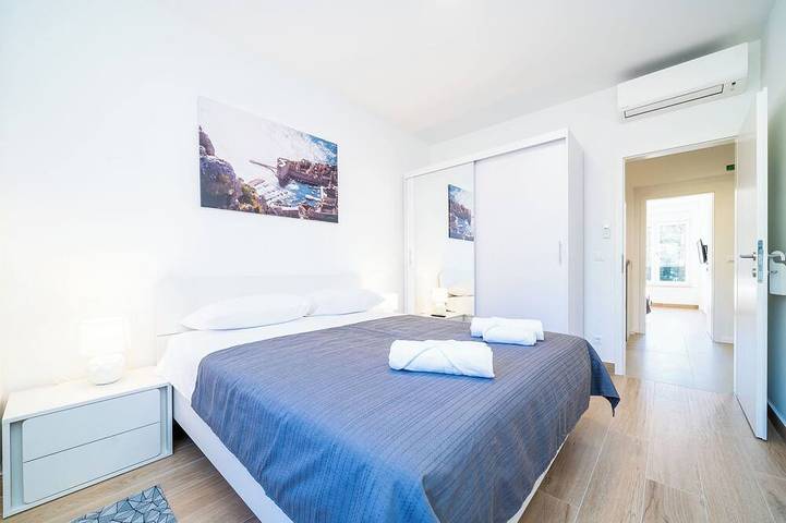 Holiday Above Dubrovnik-apartment with terrace and pool in Dubrovnik, Grad Dubrovnik