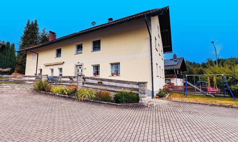 Pension für 4 Personen, mit Balkon und Balkon/Terrasse sowie Terrasse und Garten in Thurmansbang