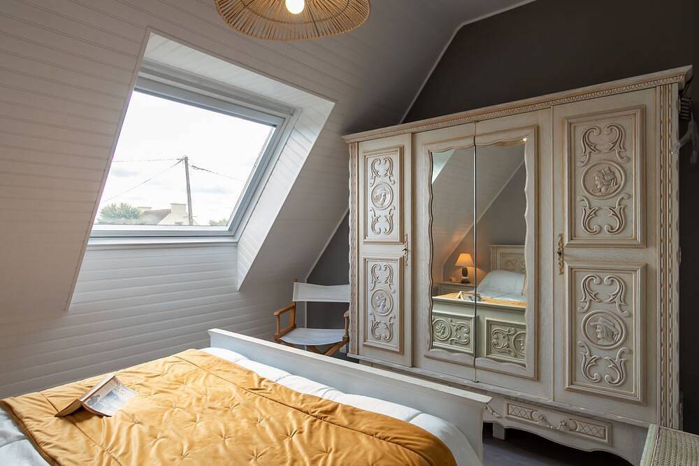 Echo de Vagues by Interhome in Kerlouan, Brest region