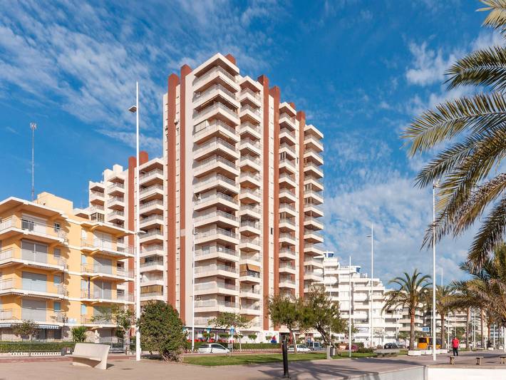 Ferienwohnung für 8 Personen, mit Terrasse und Kinderpool sowie Pool in Gandia