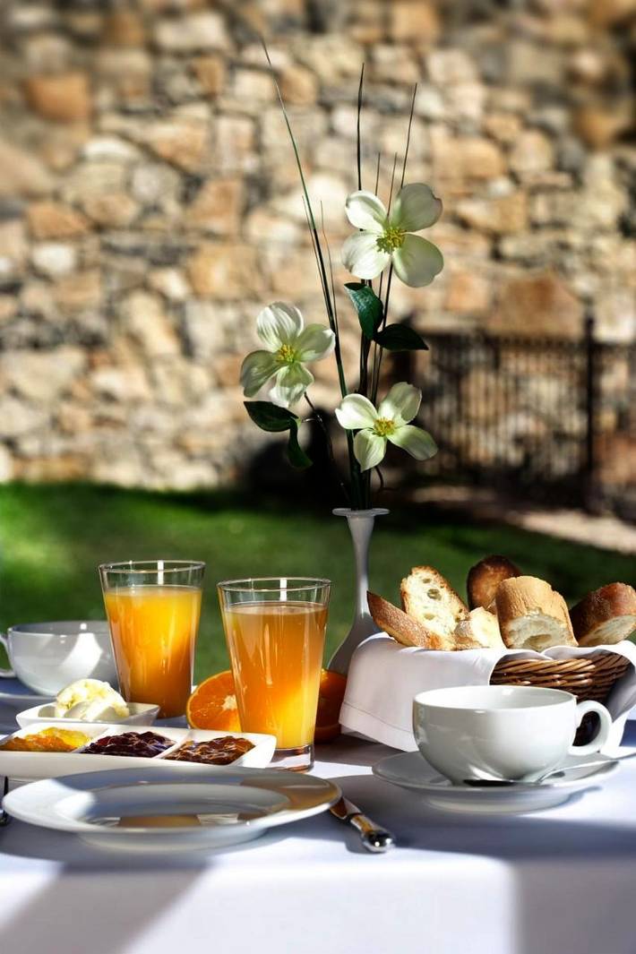 Hotel para 2 personas, con jardín y jacuzzi en Provincia de Guadalajara - 2