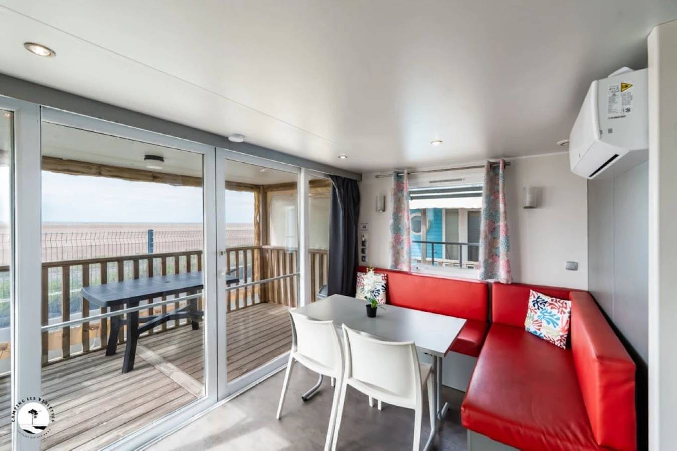 Zecamping 4* animé 2km plage parc aquatique locatif 24m2 in L'Aiguillon-la-Presqu'île, Vendée