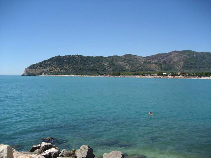 Camping für 4 Personen, mit Ausblick und Terrasse am Gargano - 4