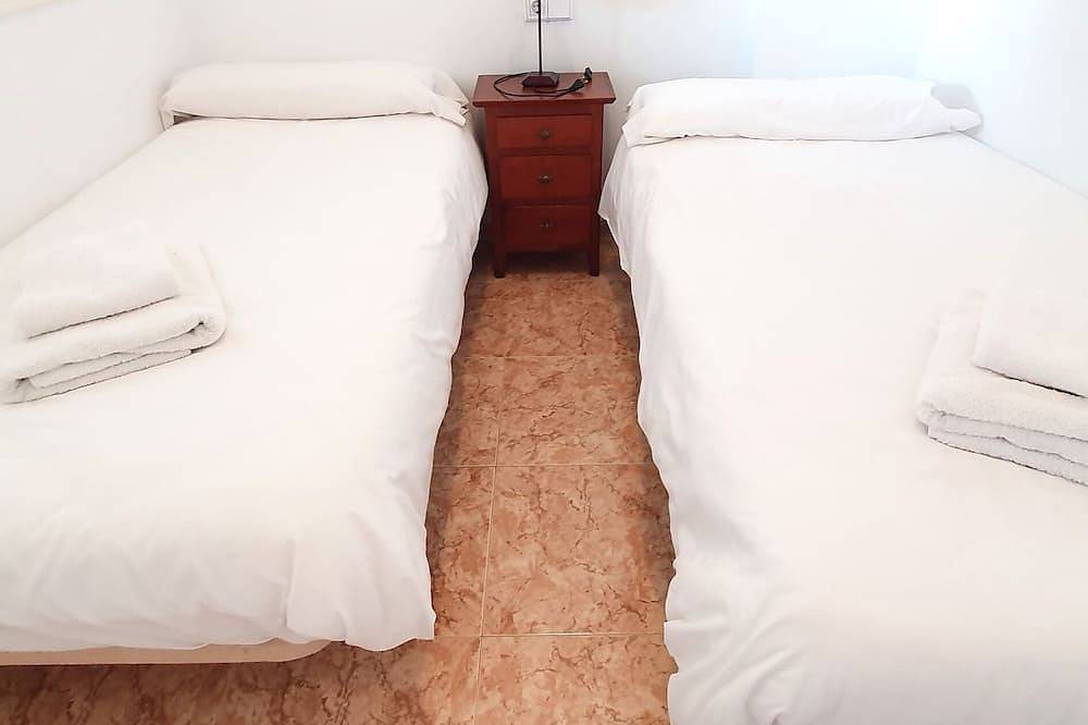 Geheel appartement, Skol 203 - 1-Bedroom Apartment in Edificio Skol with Enviable Sea Views in Playa de la Fontanilla, Marbella