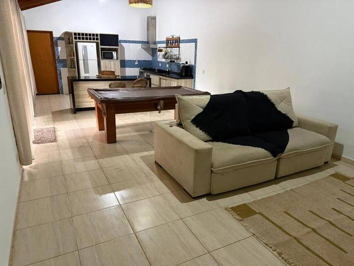 Casas e apartamentos de temporada para 15 pessoas, com balcão e piscina em Bom Jesus dos Perdões