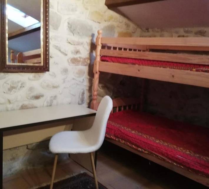 Chambre d’hôte pour 15 personnes, avec terrasse ainsi que jardin et piscine en Ardèche - 4