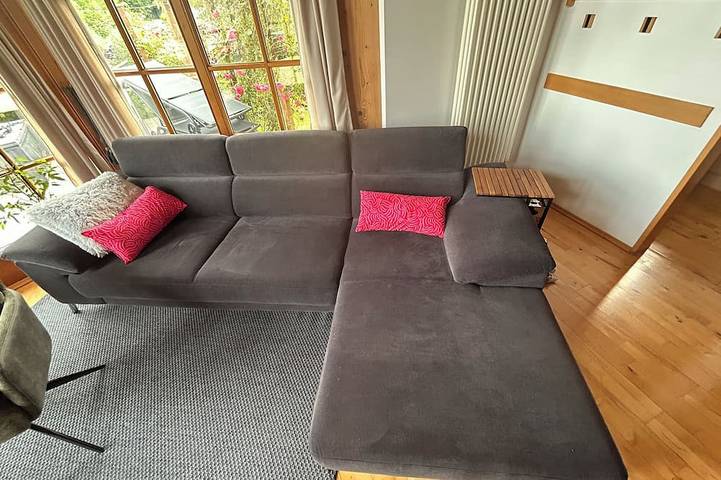 *Seehäuschen* Ferienhaus mit Terrasse, direkt am Wasser und mit Seeblick. in Lauenförde, Landkreis Holzminden