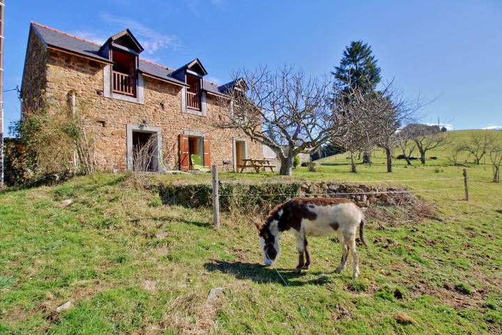 Gîte pour 7 personnes, avec jardin à Saint-Pé-de-Bigorre