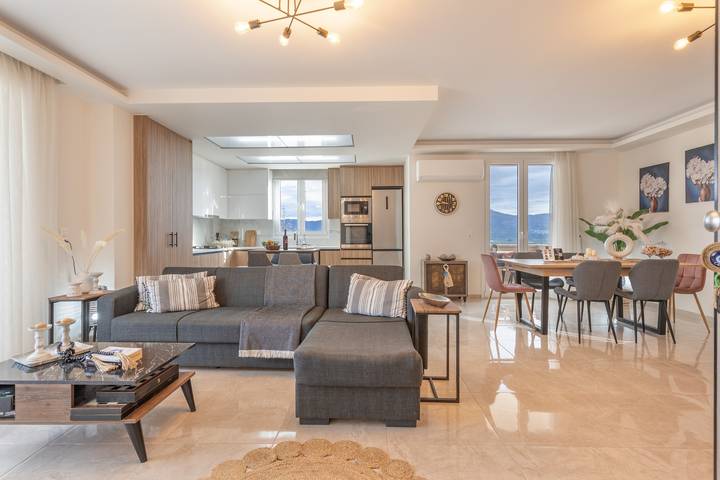 Ferielejlighed for 7 personer, med have i Kreta