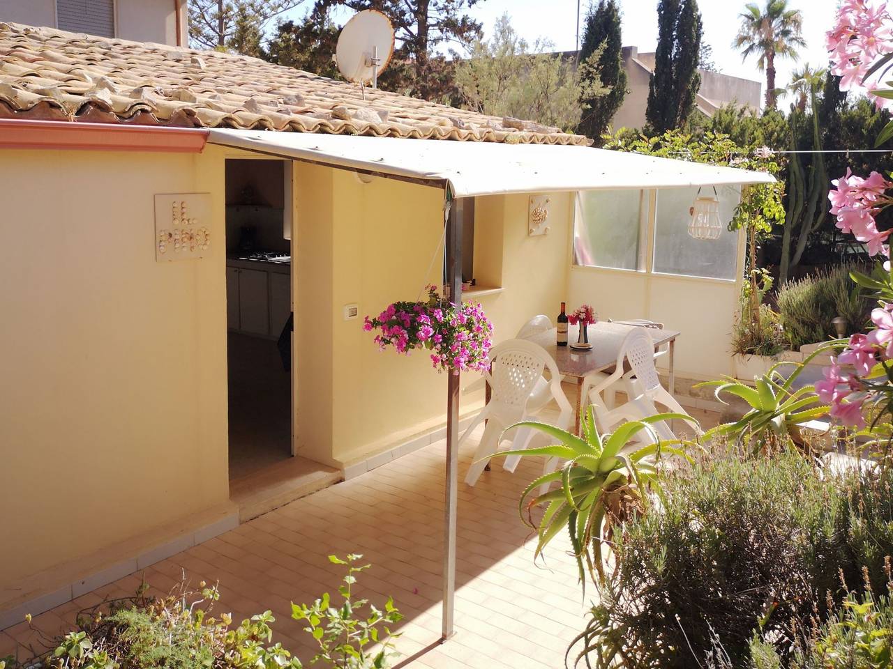 Kleines ruhiges Ferienhaus direkt am Meer in Marina di Modica, Módica