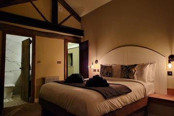 Log Cabin for 6 People in Bradfield, Peak District, Photo 2