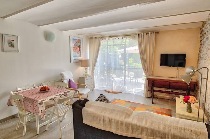 Gîte pour 4 personnes, avec Balcon ainsi que Jardin et Piscine à Pont-de-Barret - 4