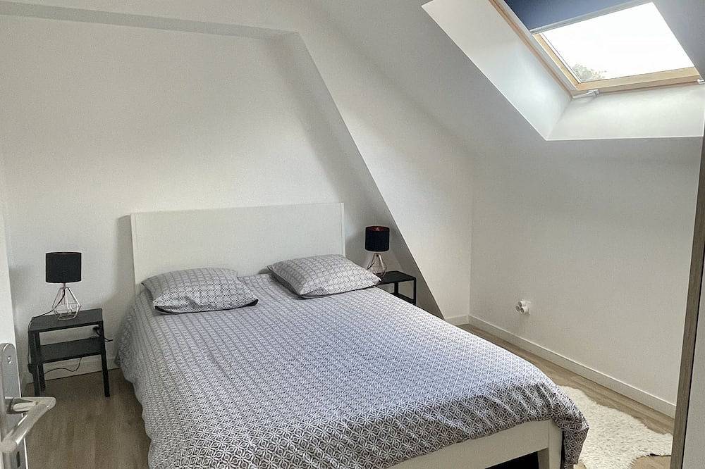 Pleasant house with garage in Chelles, Seine-et-Marne