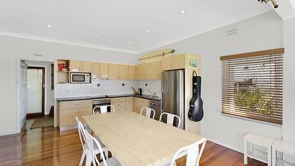 Holiday Home for 9 People in Avoca Beach, New South Wales, Photo 2