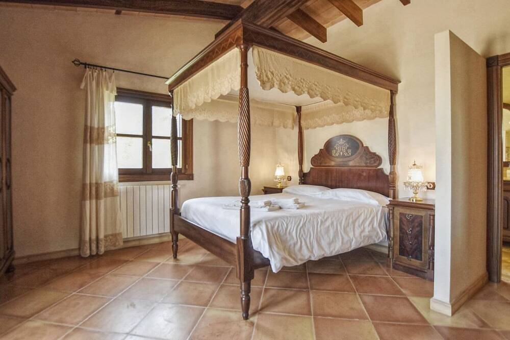 Spacious Petra Getaway with Pool in Petra, Majorca Center