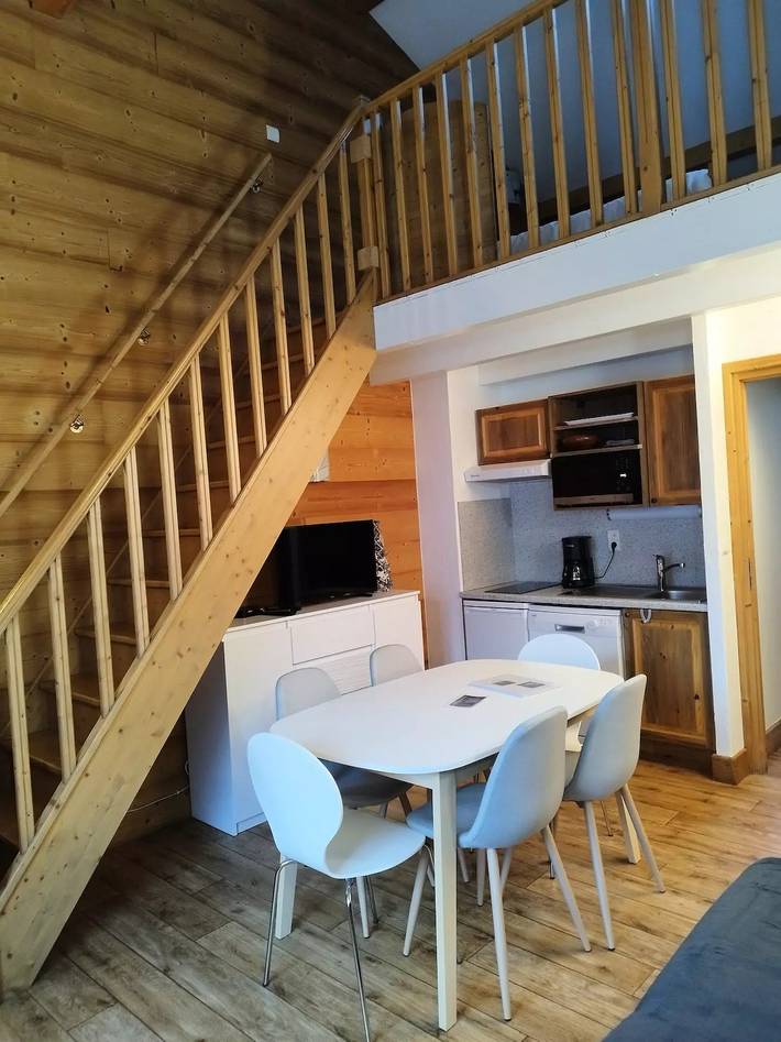 Gîte pour 5 personnes, avec balcon dans Office De Tourisme De Val Cenis Lanslevillard - 2