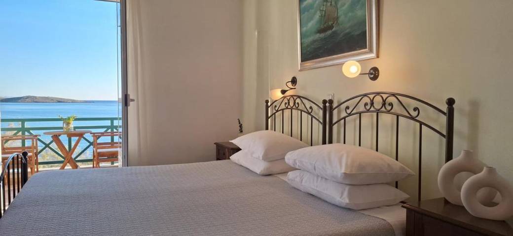 Hôtel pour 2 personnes, avec terrasse et vue dans Finikas - 4