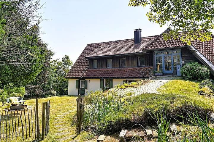 Ferienhaus für 10 Personen, mit Terrasse und Garten sowie Pool und Sauna in Görwihl