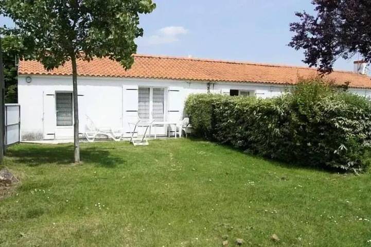 Villa pour 4 personnes, avec terrasse ainsi que sauna et piscine à Saint-Jean-de-Monts