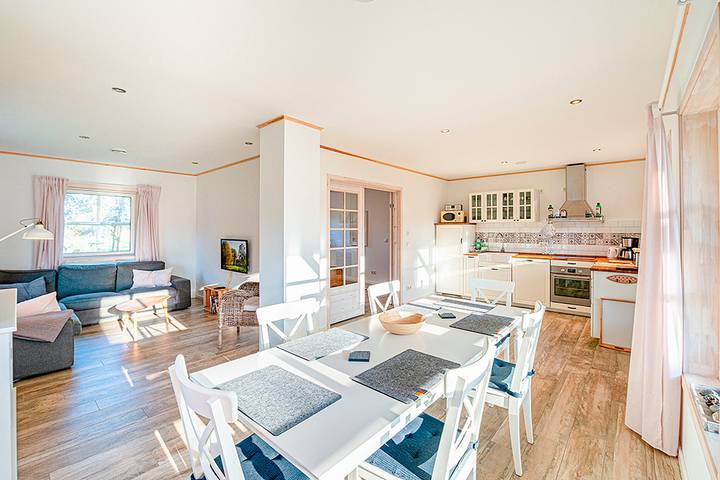 Ferienhaus für 6 Personen, mit Garten und Terrasse sowie Sauna in Wiek - 3