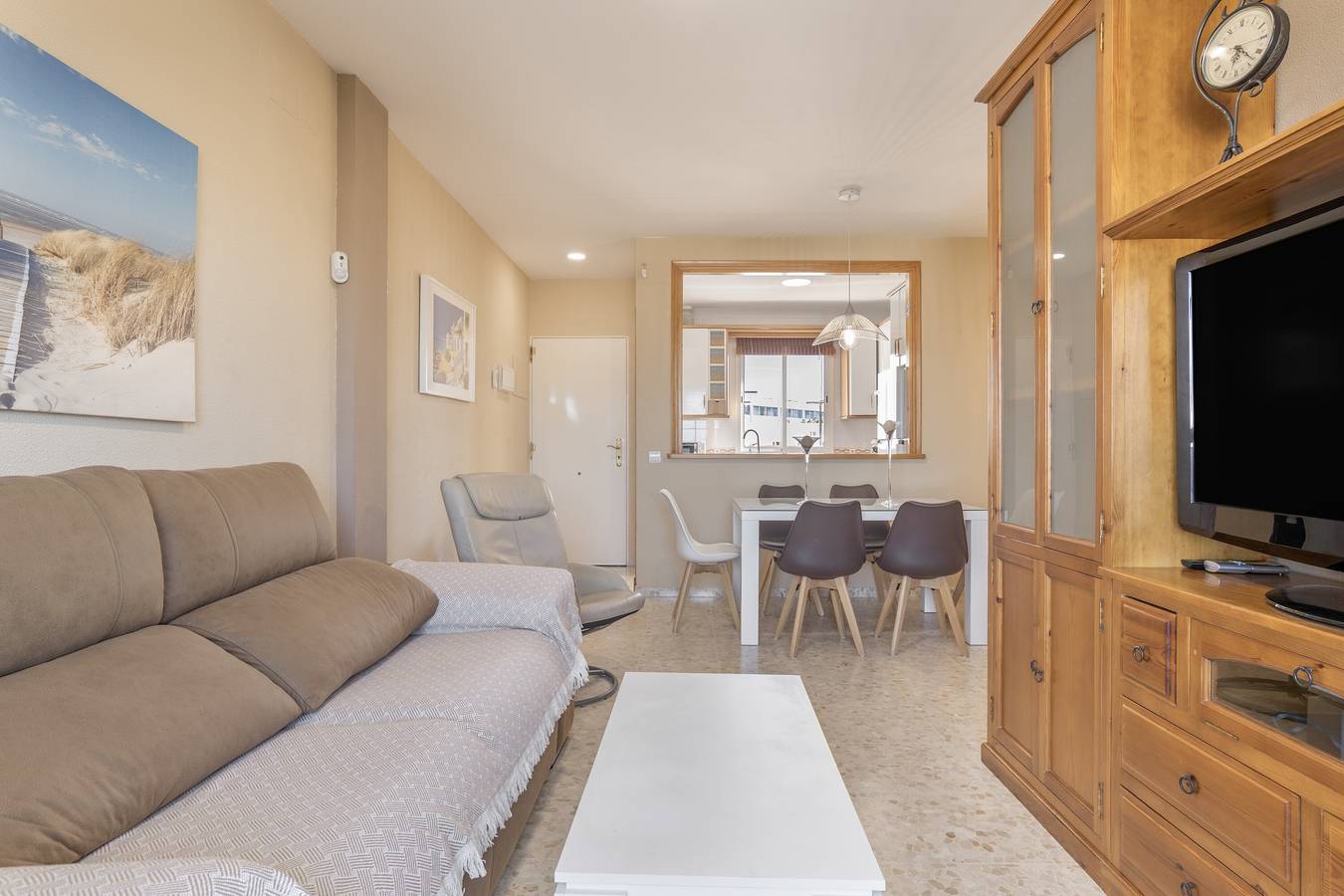 Apartamento entero, Apartamento 'Tranquilo y Bonito' con Terraza Privada, Wi-Fi y Aire Acondicionado in Conil de la Frontera, Costa de la Luz